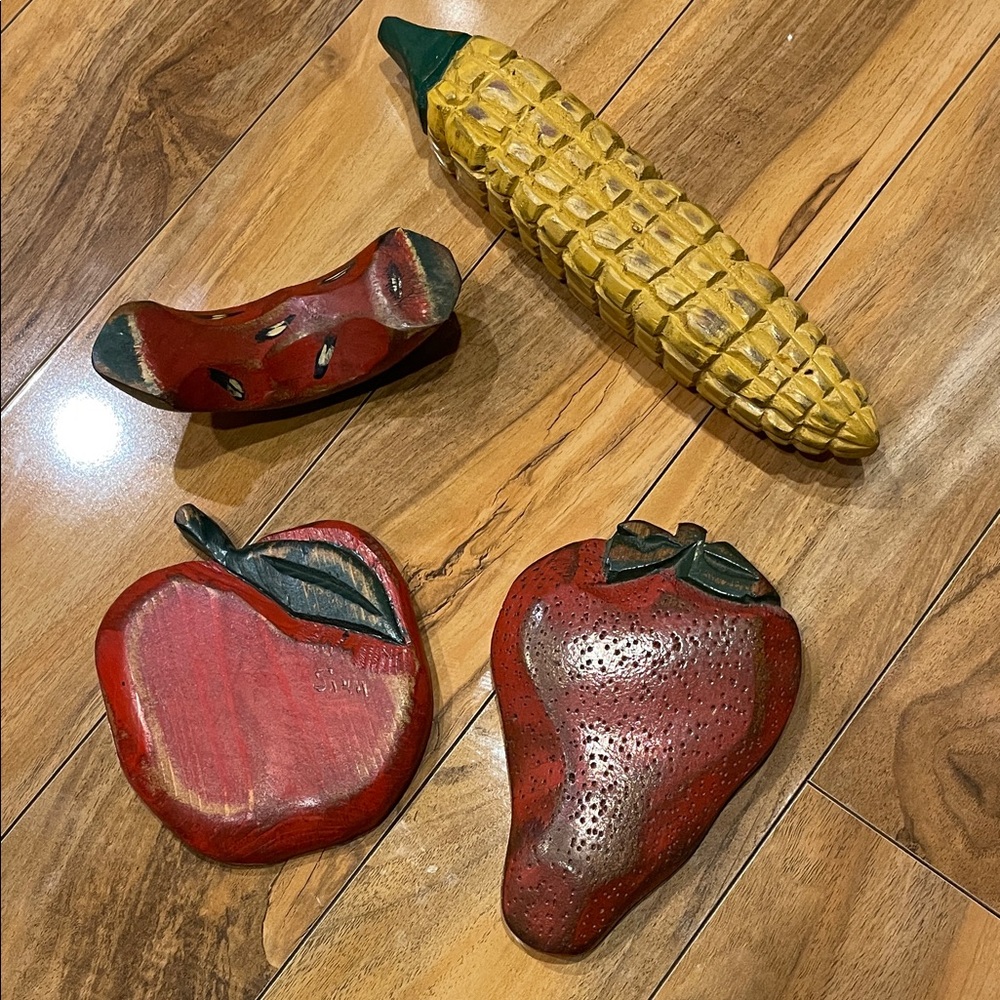 Wooden fruit and vegetables folk art … 2 are S.D. meadows